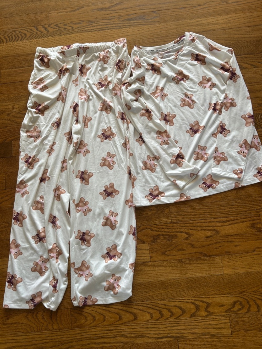 Women’s White Teddy Bear Print Pajama Set - Cozy Sleep Top & Pants